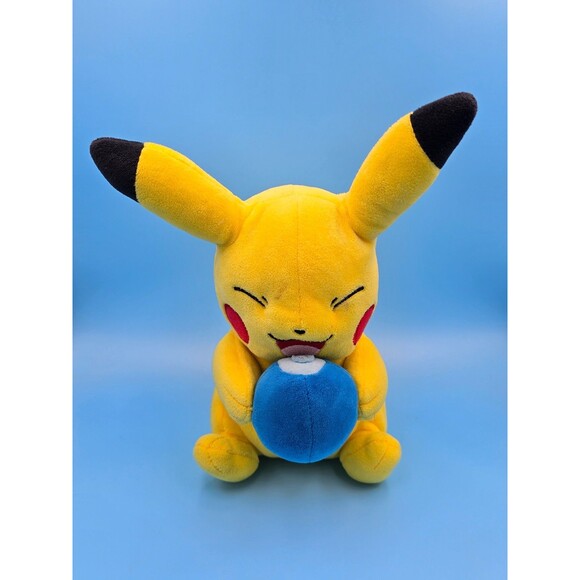 Pokemon Pikachu with Oran Berry 8-in Plush - Picture 1 of 5